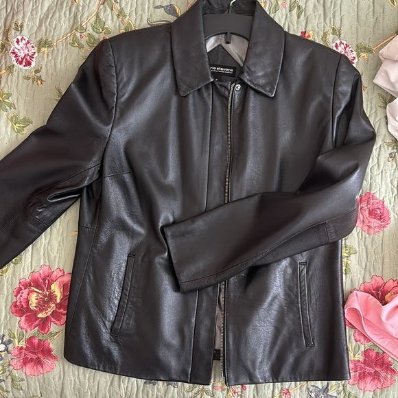 Leather jacket - Picture 9 of 9